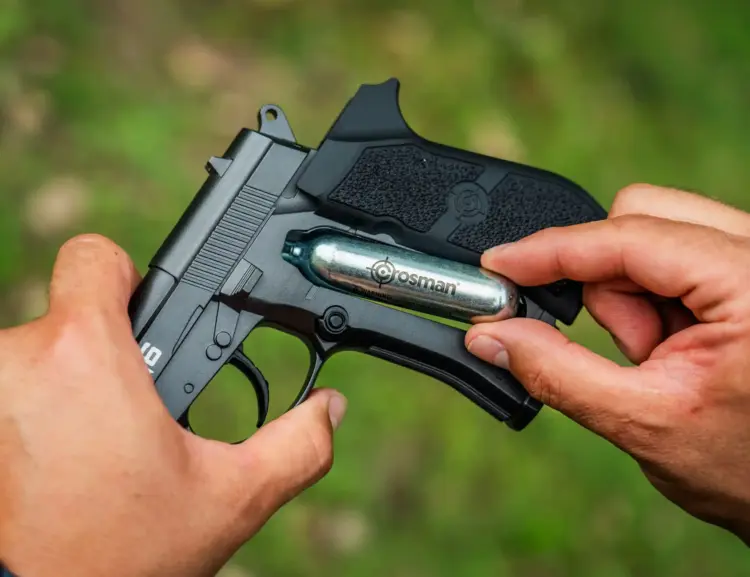 Pistola CO2 CROSMAN PFM16 4.5mm - Imagen 2
