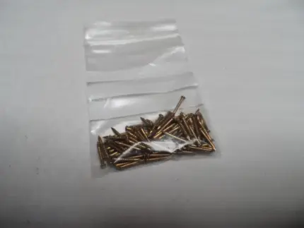 Puntas Laton para chapas (25uds)