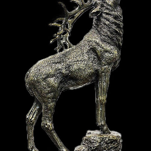 Escultura De Ciervo